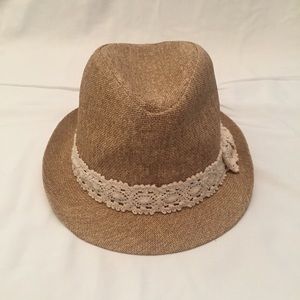 Women’s Straw Fedora Hat With lace bow In Tan